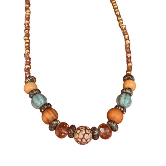 🏷️ Handcrafted Beaded Necklace - Multicolor - Picture 2 of 4